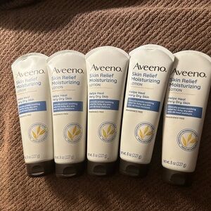 Aveeno Skin  Relief Moisturizing Lotion - Very Dry Skin-Fragrance Free 8oz (5)